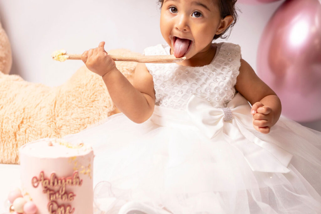 cake smash photography pink